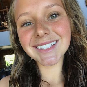 Meet your Posher, Michaela